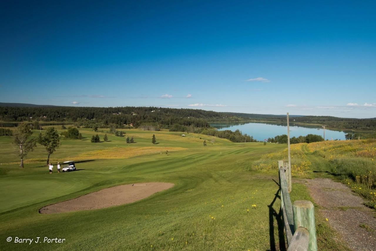 The 108 Golf Resort 108 Mile Ranch Esterno foto